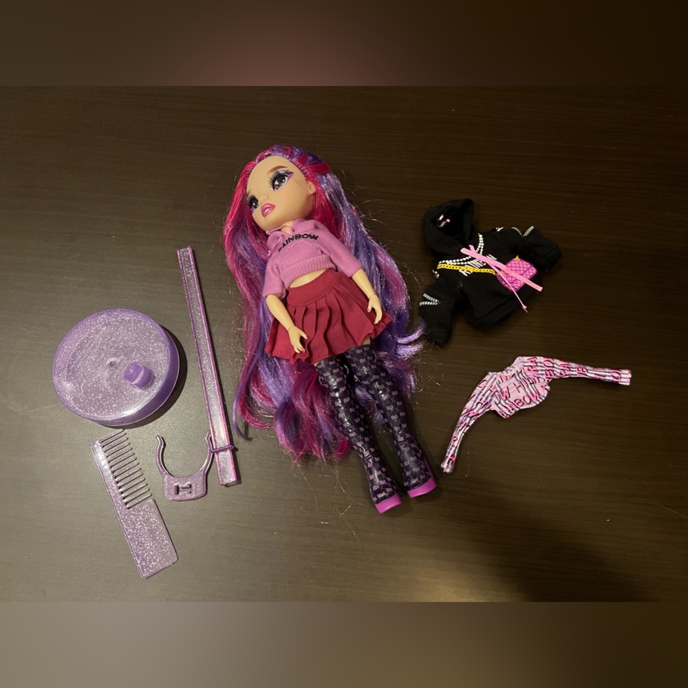 Emmy Rainbow High Doll